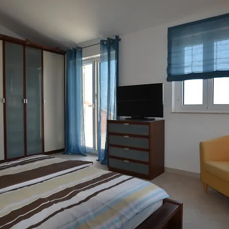 Ferienhaus Ina Brovinje